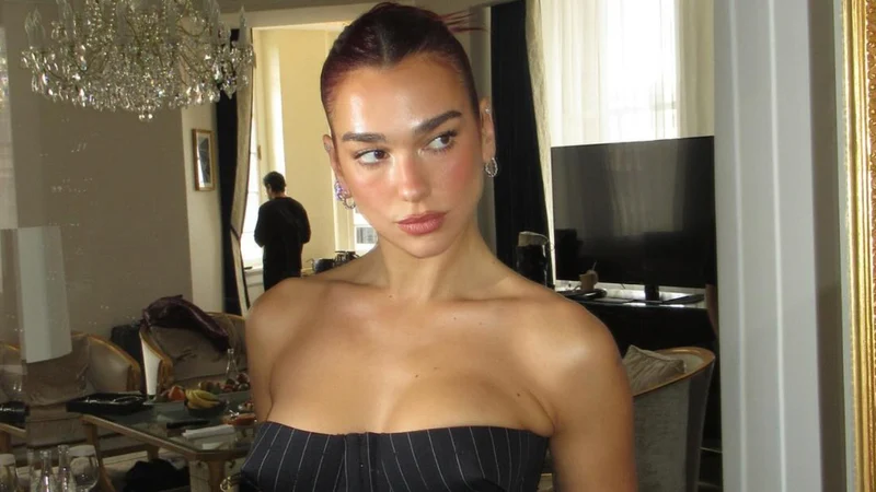 Dua Lipa’dan Bir Tarif Daha: Turşu Suyu Kullandı